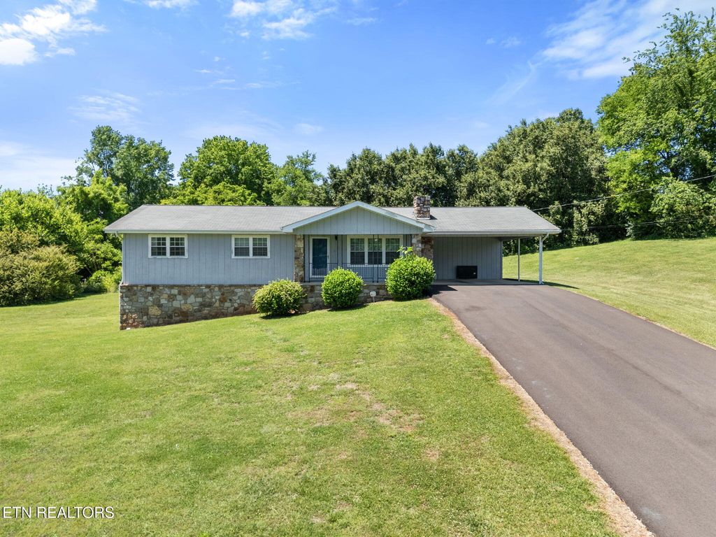 Photo of 264 Ironwood Drive, Kodak, TN 37764 (MLS # 1340283)
