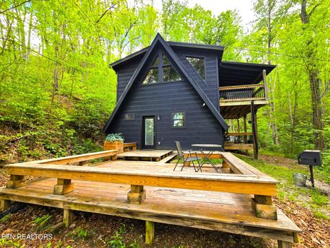 1020 Deep Hollow Rd Gatlinburg TN 37738