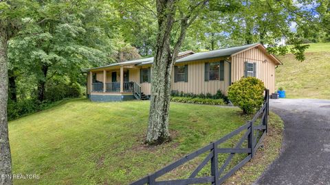 844 Norris Fwy Rocky Top TN 37769
