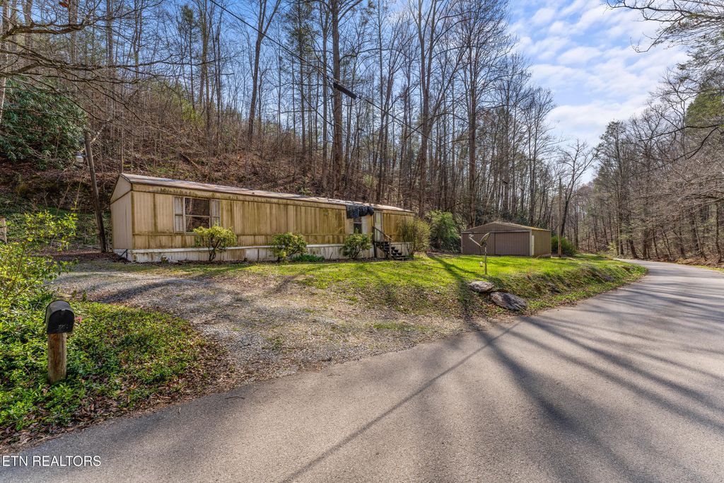 Photo of 520 Huskey Grove Rd, Pigeon Forge, TN 37876 (MLS # 1333831)