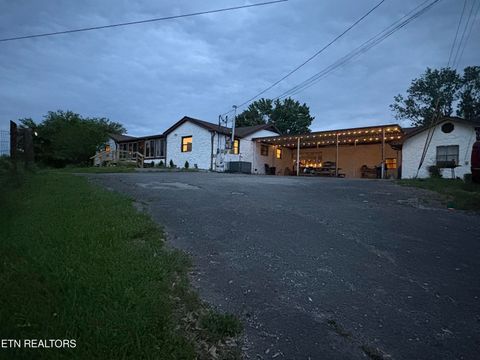 10724 E Emory Rd Luttrell TN 37779