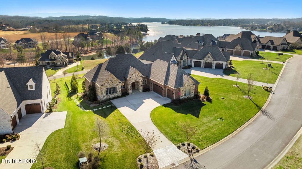 Photo of 511 Commodore Drive, Lenoir City, TN 37772 (MLS # 1326718)