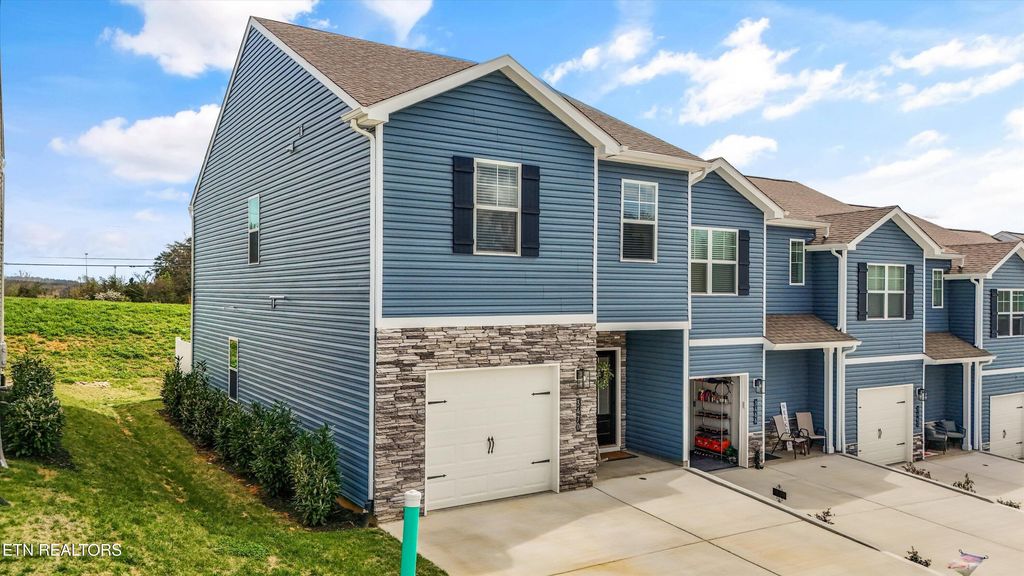 Photo of 3470 Tyee Crossing Way, Kodak, TN 37764 (MLS # 1335093)