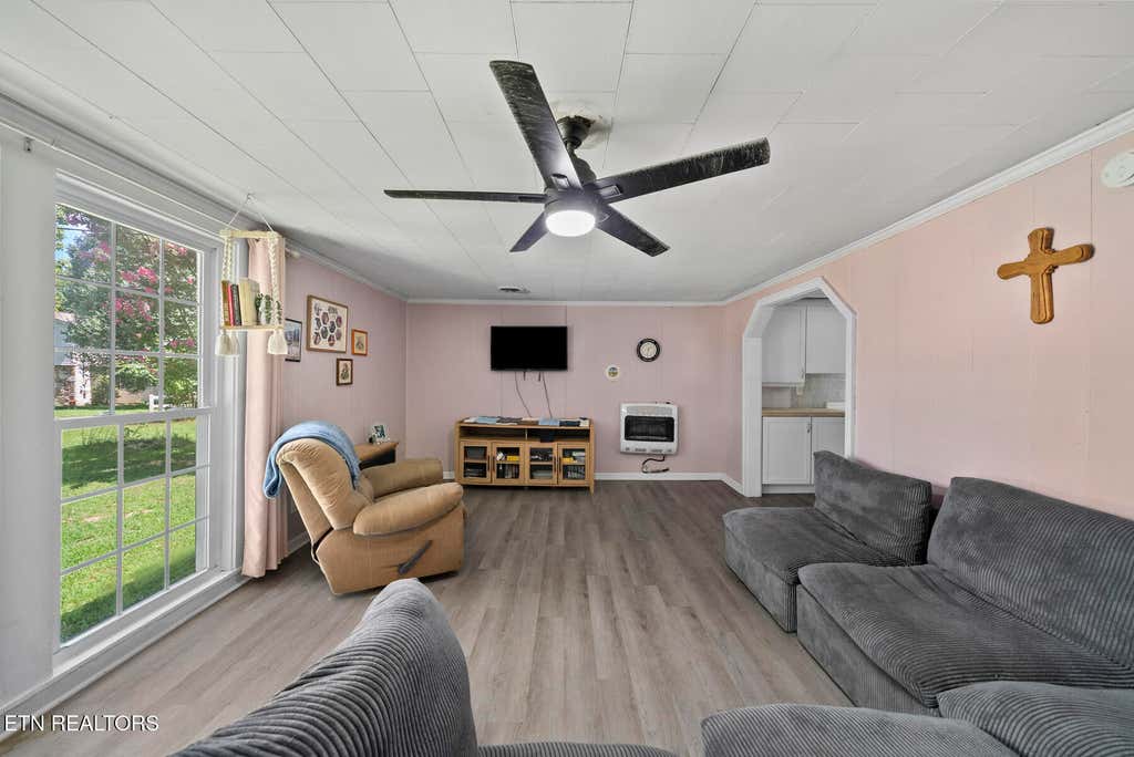 Photo of 384 Woodlee St, Spencer, TN 38585 (MLS # 1352633)