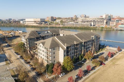 Condominium in Knoxville TN 445 W. Blount Ave.jpg