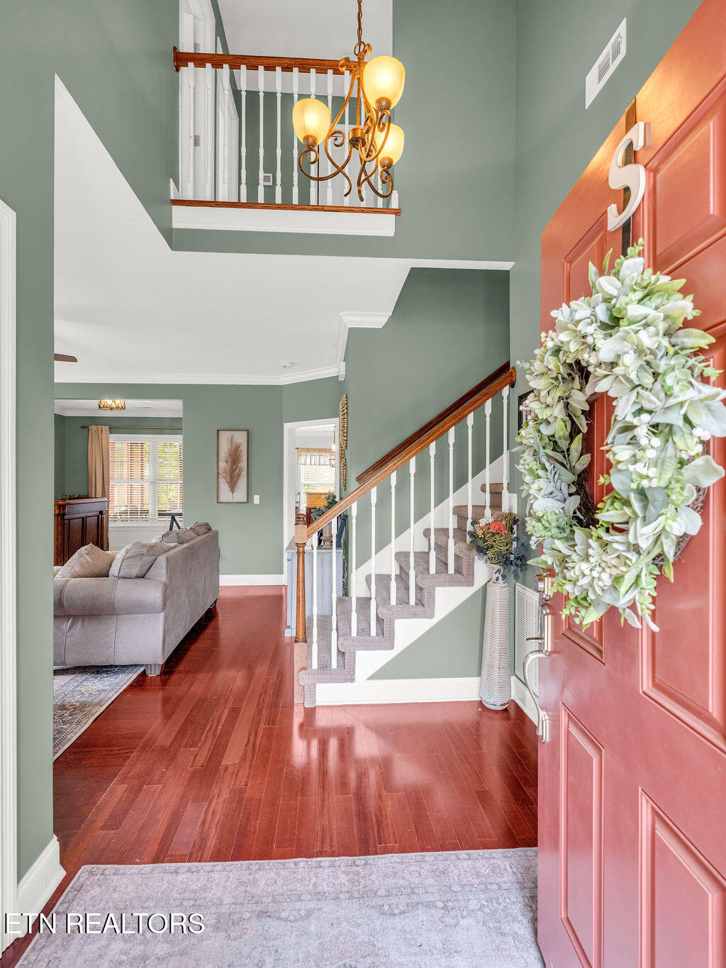 292 Leeward Way 1