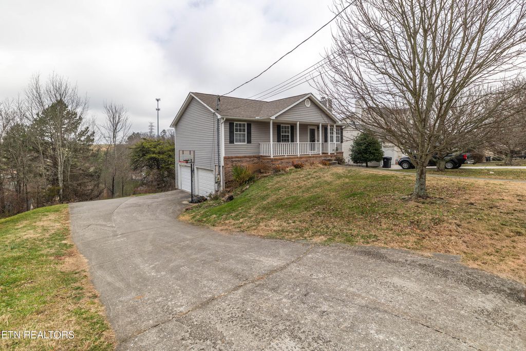 Photo of 4756 Brierley Drive, Knoxville, TN 37921 (MLS # 1327240)