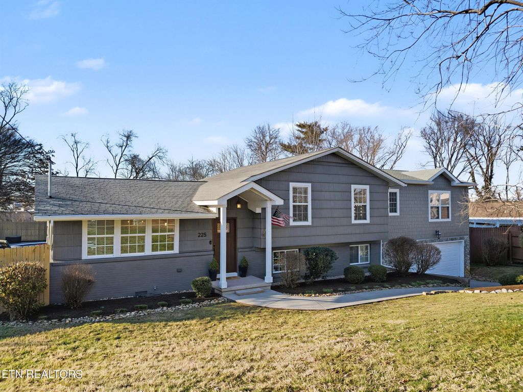 Photo of 225 Elkmont Rd, Knoxville, TN 37922 (MLS # 1329058)