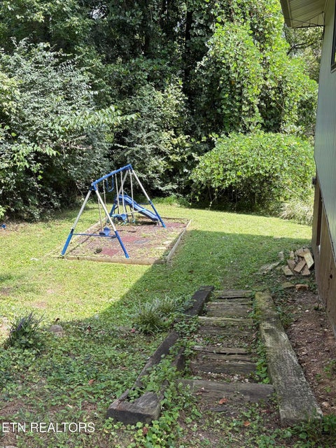 Tiny photo for 102 E Morningside Drive, Oak Ridge, TN 37830 (MLS # 1353264)