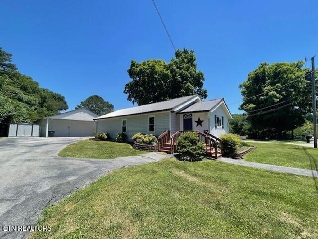 Photo of 6100 Adelia Drive, Knoxville, TN 37920 (MLS # 1347772)