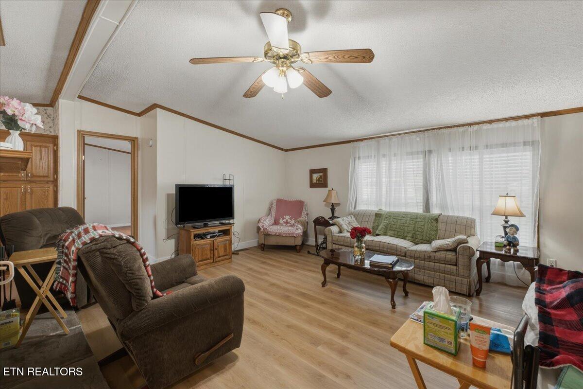 1524 Long Rd