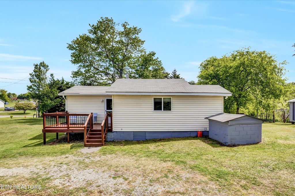 Photo of 6114 Peterson Rd, Greenback, TN 37742 (MLS # 1260587)