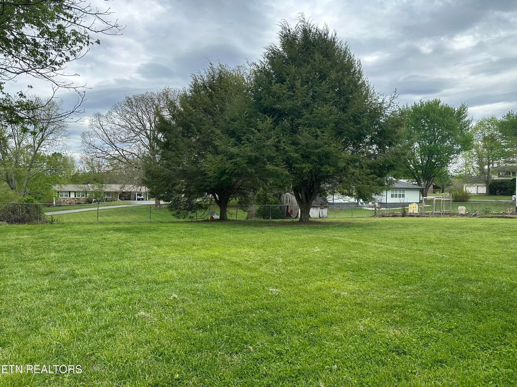 Photo of 334 Lee Drive, Crossville, TN 38555 (MLS # 1336666)