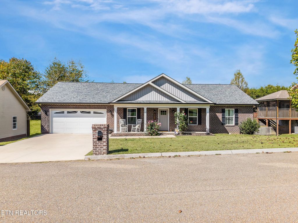 Photo of 3833 Hillside Terrace Lane, Knoxville, TN 37924 (MLS # 1317285)