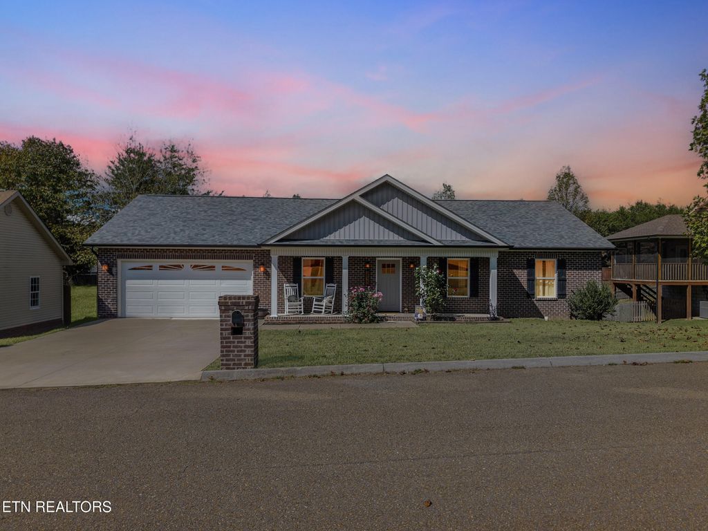 Photo of 3833 Hillside Terrace Lane, Knoxville, TN 37924 (MLS # 1317285)