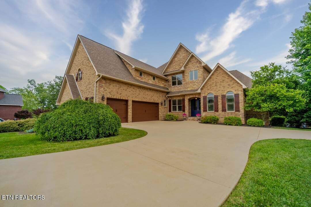 118 Luxury Lane