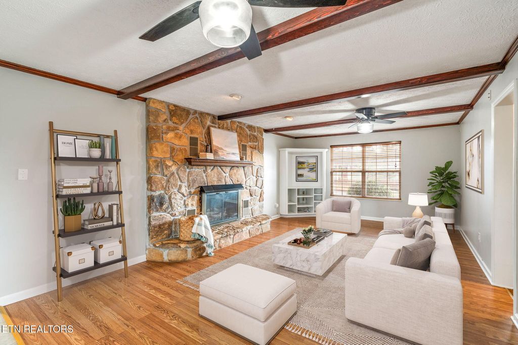 Photo of 1413 Farrington Drive, Knoxville, TN 37923 (MLS # 1323439)