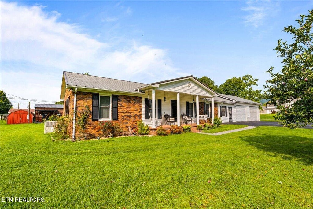 Photo of 177 Thomas Rd, Speedwell, TN 37870 (MLS # 1352028)