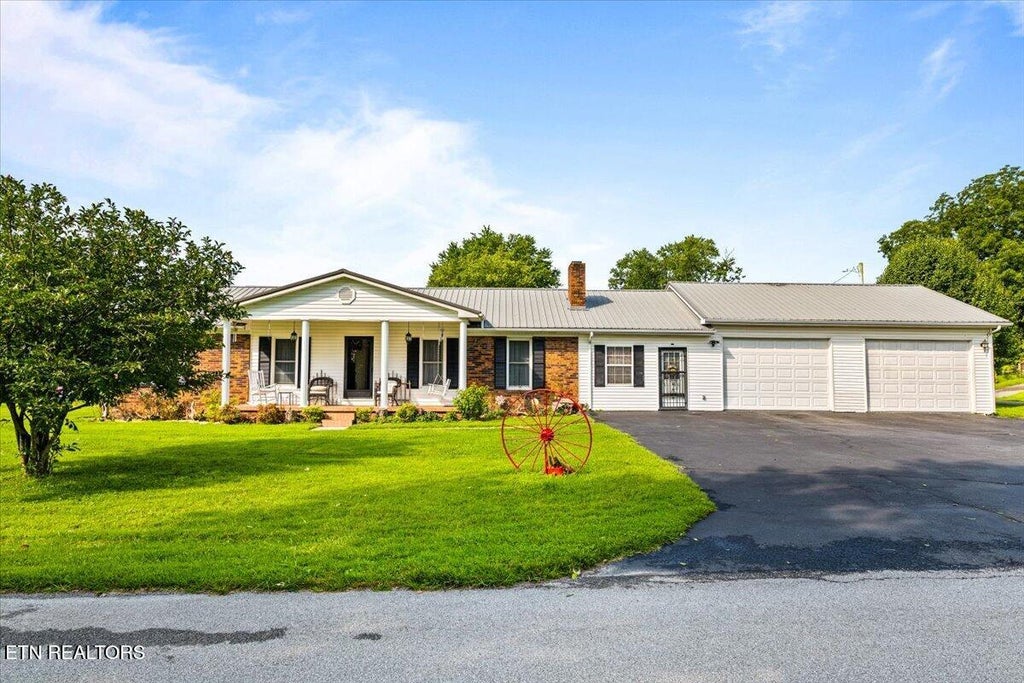 Photo of 177 Thomas Rd, Speedwell, TN 37870 (MLS # 1352028)
