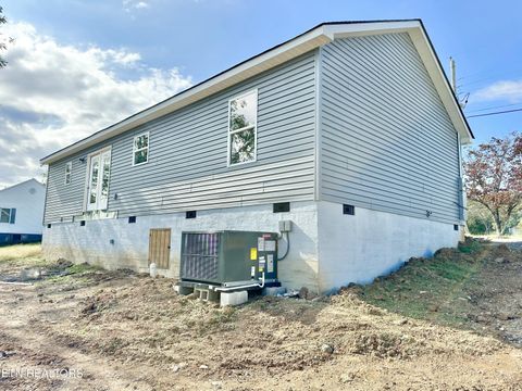 Tiny photo for 609 Glendale Ave, Clinton, TN 37716 (MLS # 1318341)