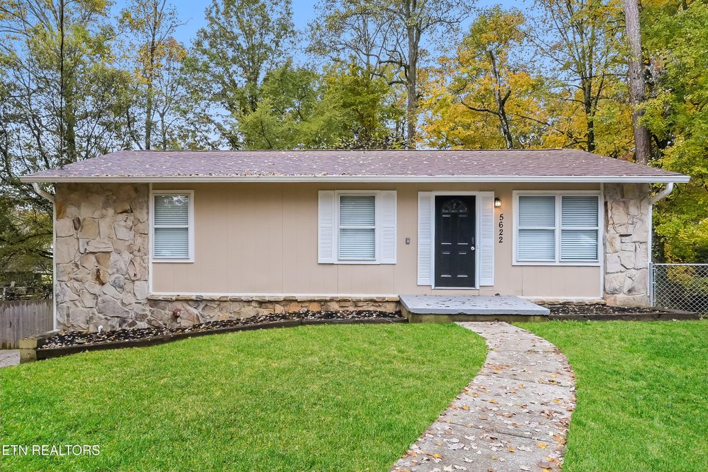 Photo of 5622 Burbury Lane, Knoxville, TN 37921 (MLS # 1320901)