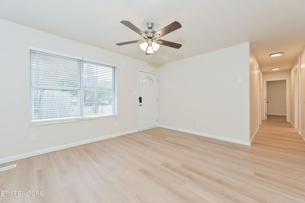 Photo of 5622 Burbury Lane, Knoxville, TN 37921 (MLS # 1320901)