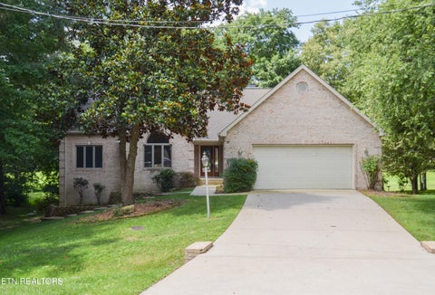 Property photo of 17 Kenwood Court, Crossville, TN 38558