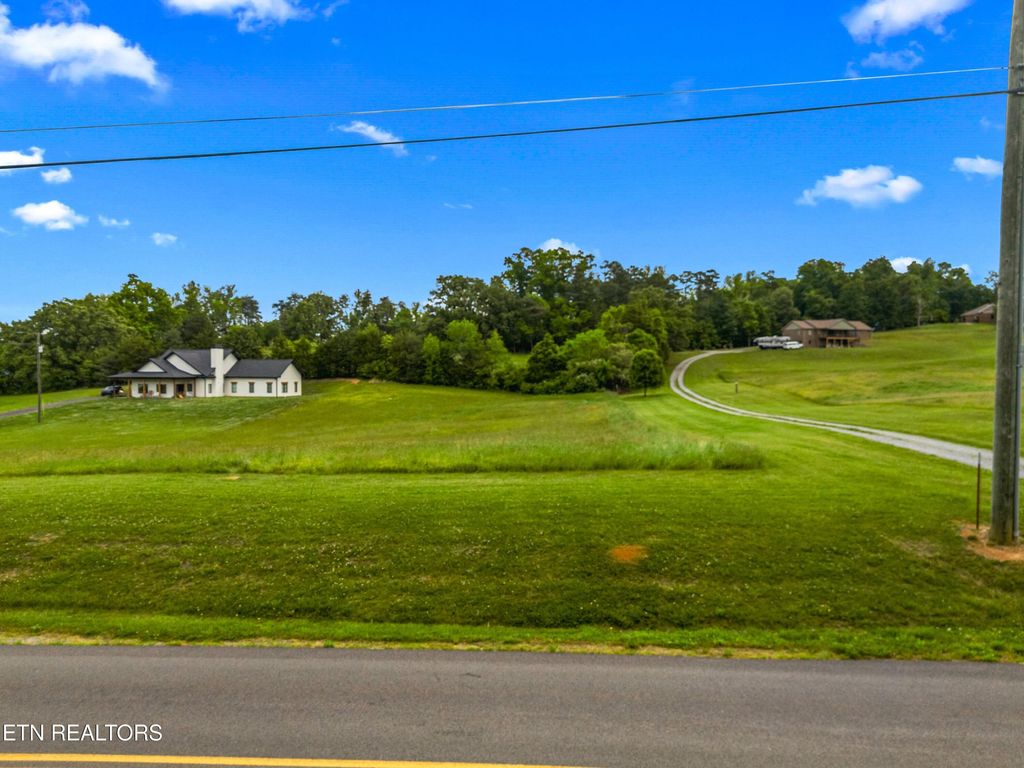 Photo of 13 County Line Rd, Dandridge, TN 37725 (MLS # 1339410)