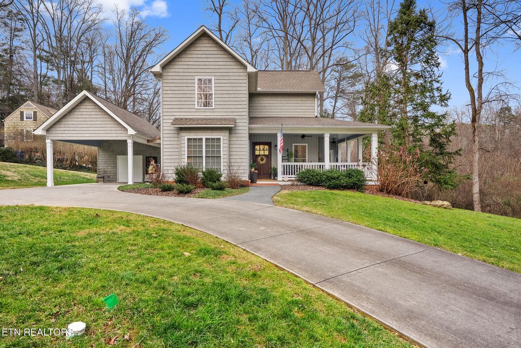 Photo of 21 E Norris Rd, Norris, TN 37828 (MLS # 1328238)