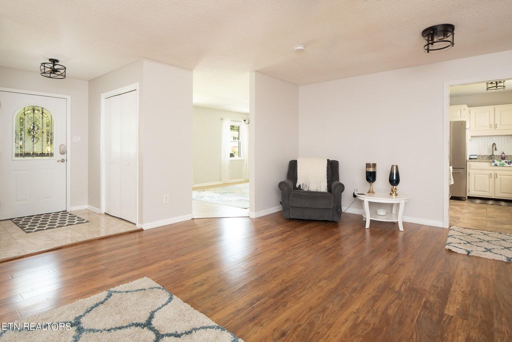 Photo of 105 Edmonds Drive, Oliver Springs, TN 37840 (MLS # 1272087)