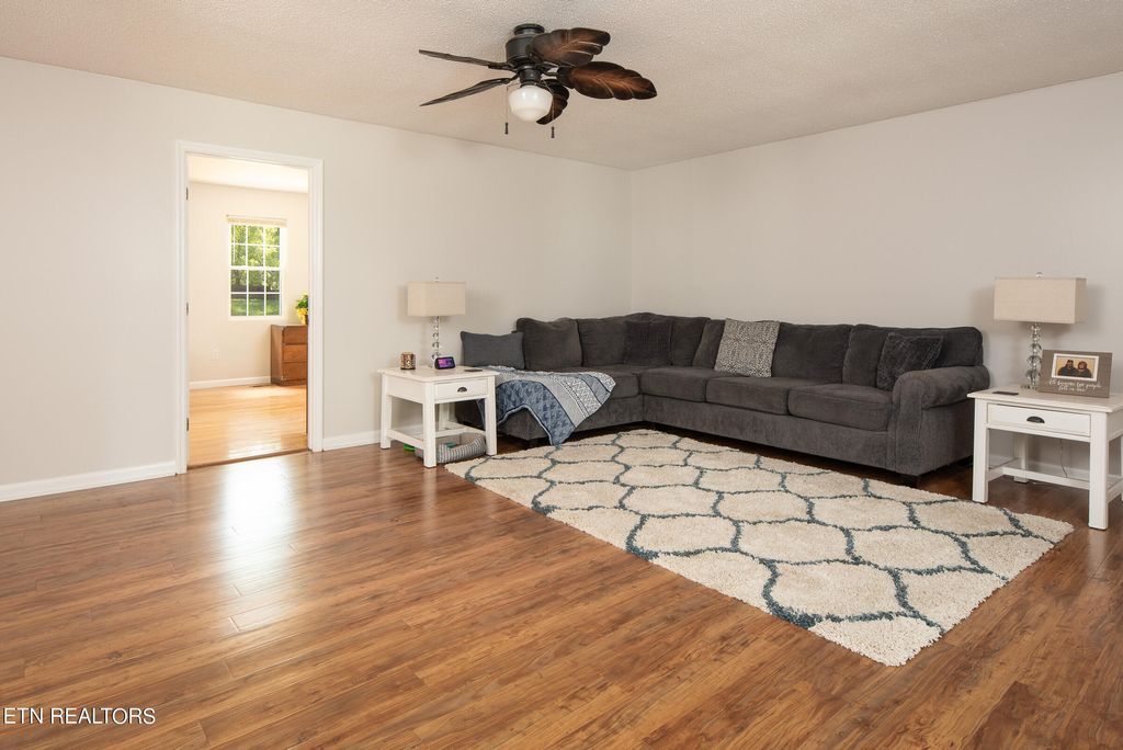 Photo of 105 Edmonds Drive, Oliver Springs, TN 37840 (MLS # 1272087)