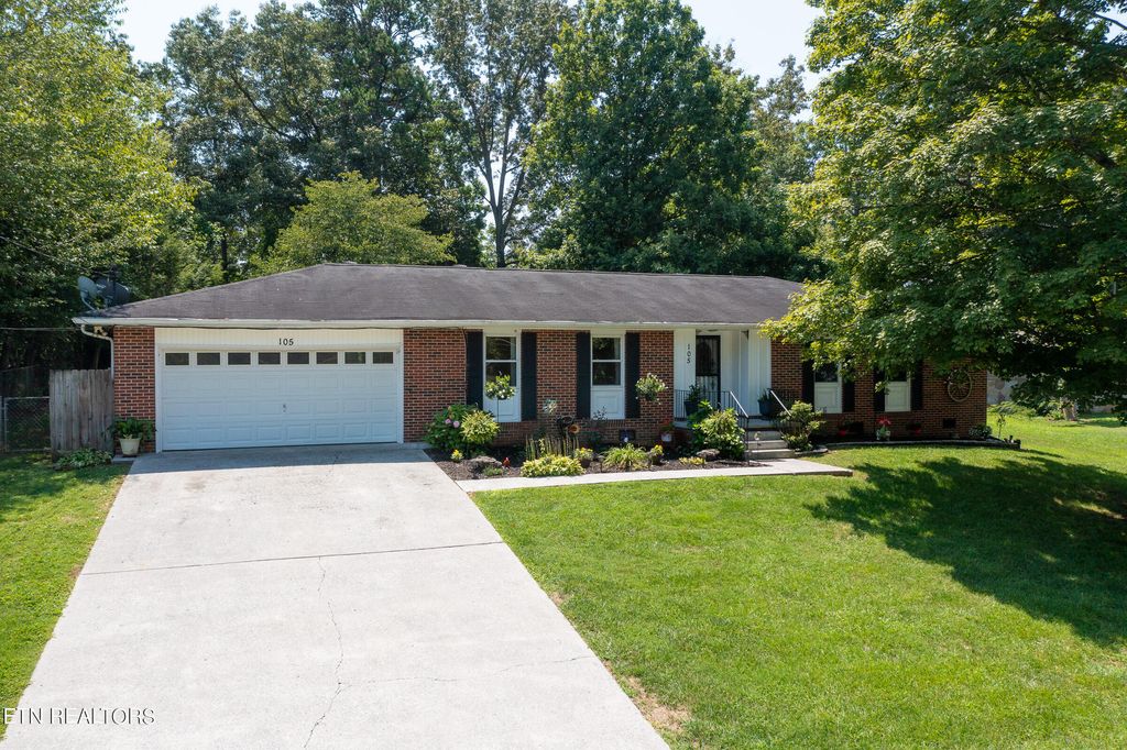 Photo of 105 Edmonds Drive, Oliver Springs, TN 37840 (MLS # 1272087)