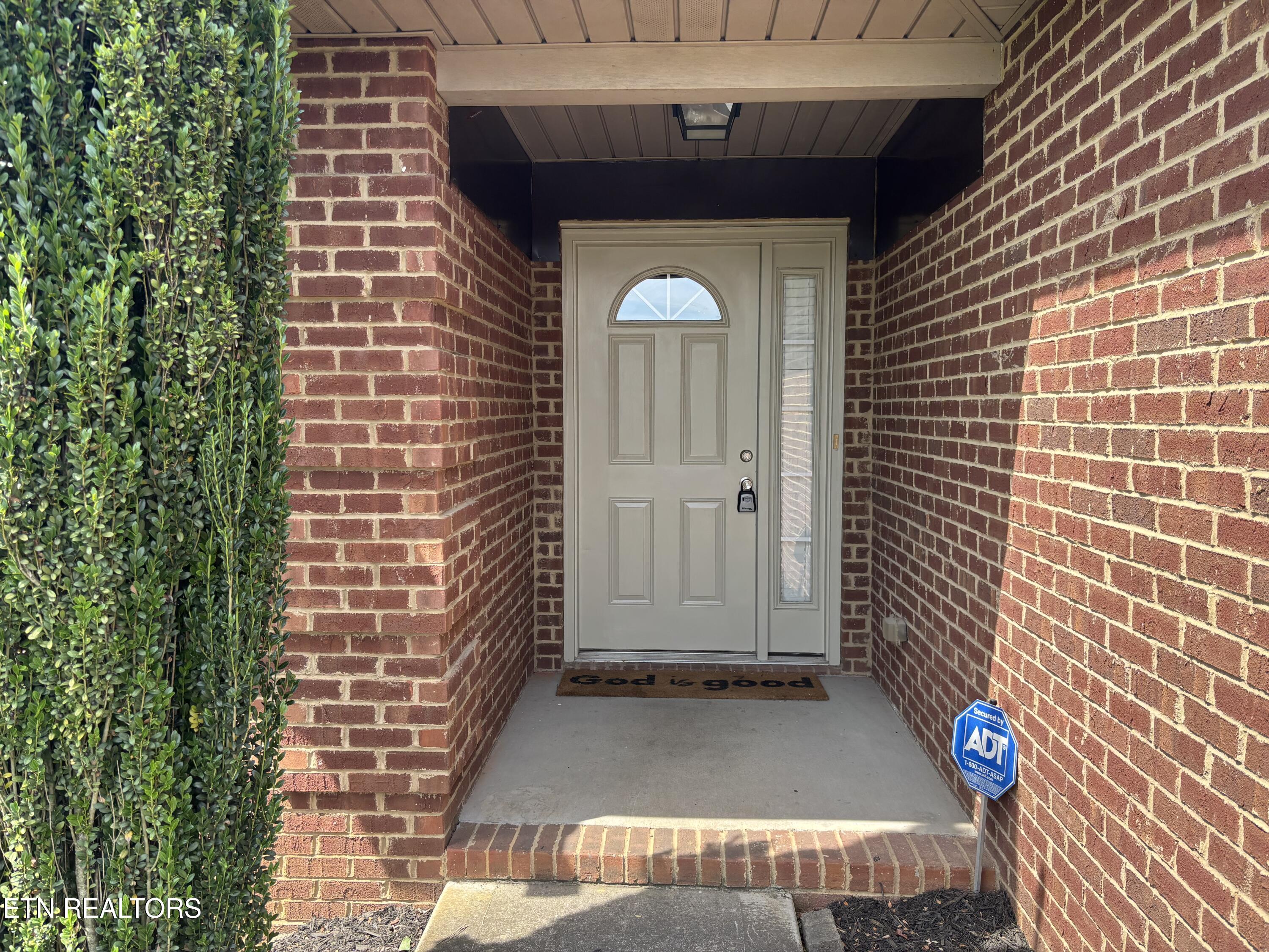 2043 Bluebonnet Drive
