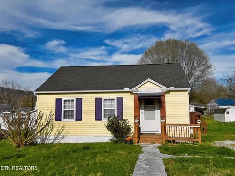 Photo of 407 W 4th St, LaFollette, TN 37766 (MLS # 1334031)