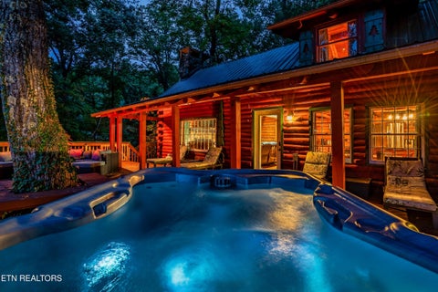 Tiny photo for 1008 E Foothills Drive, Gatlinburg, TN 37738 (MLS # 1358394)