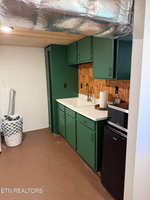 Tiny photo for 1008 E Foothills Drive, Gatlinburg, TN 37738 (MLS # 1358394)