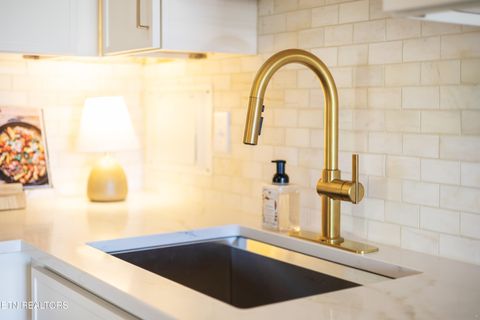 Tiny photo for 1400 Kenesaw Ave #22H, Knoxville, TN 37919 (MLS # 1336472)