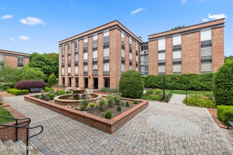 Photo of 1400 Kenesaw Ave #22H, Knoxville, TN 37919 (MLS # 1336472)