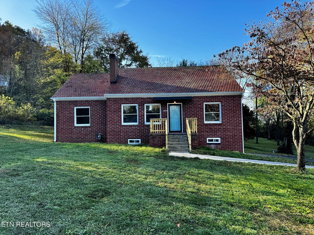 Photo of 905 Starlite Rd, Louisville, TN 37777 (MLS # 1282533)