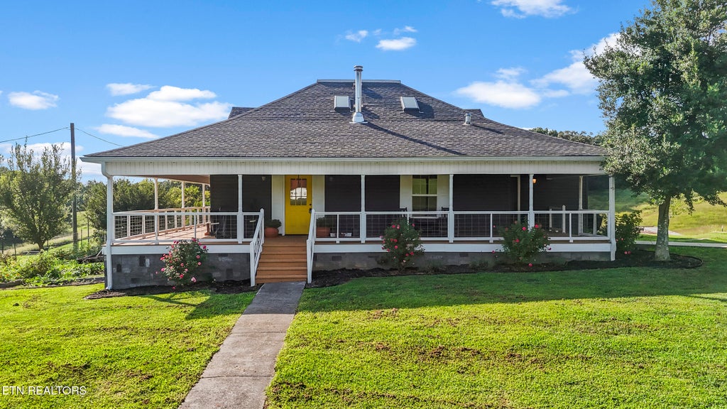 Photo of 1246 Greenbriar Rd, Talbott, TN 37877 (MLS # 1353237)