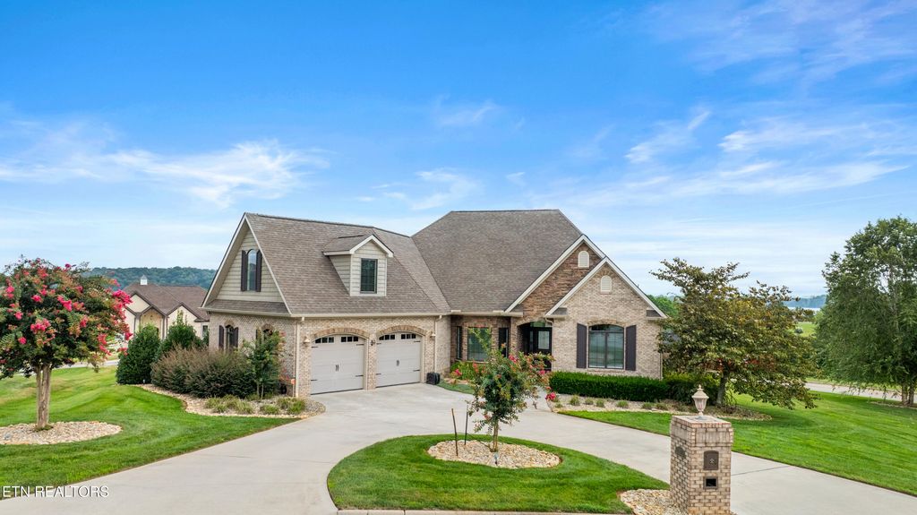 Photo of 117 Red Hawk Drive, Vonore, TN 37885 (MLS # 1333797)