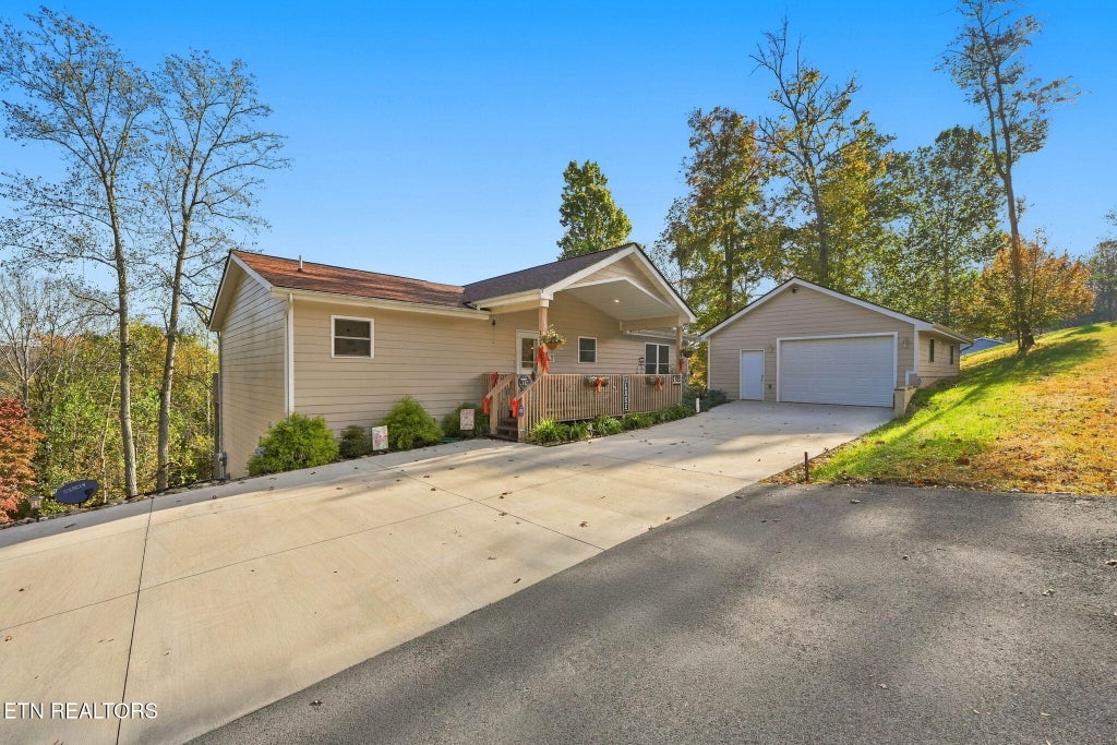 Photo of 134 Doe Crossing, LaFollette, TN 37766 (MLS # 1360523)