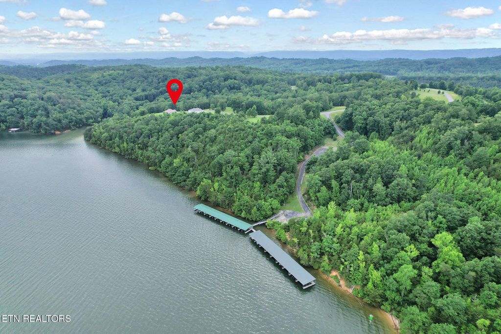 Photo of 370 River Run Tr, Spring City, TN 37381 (MLS # 1302184)