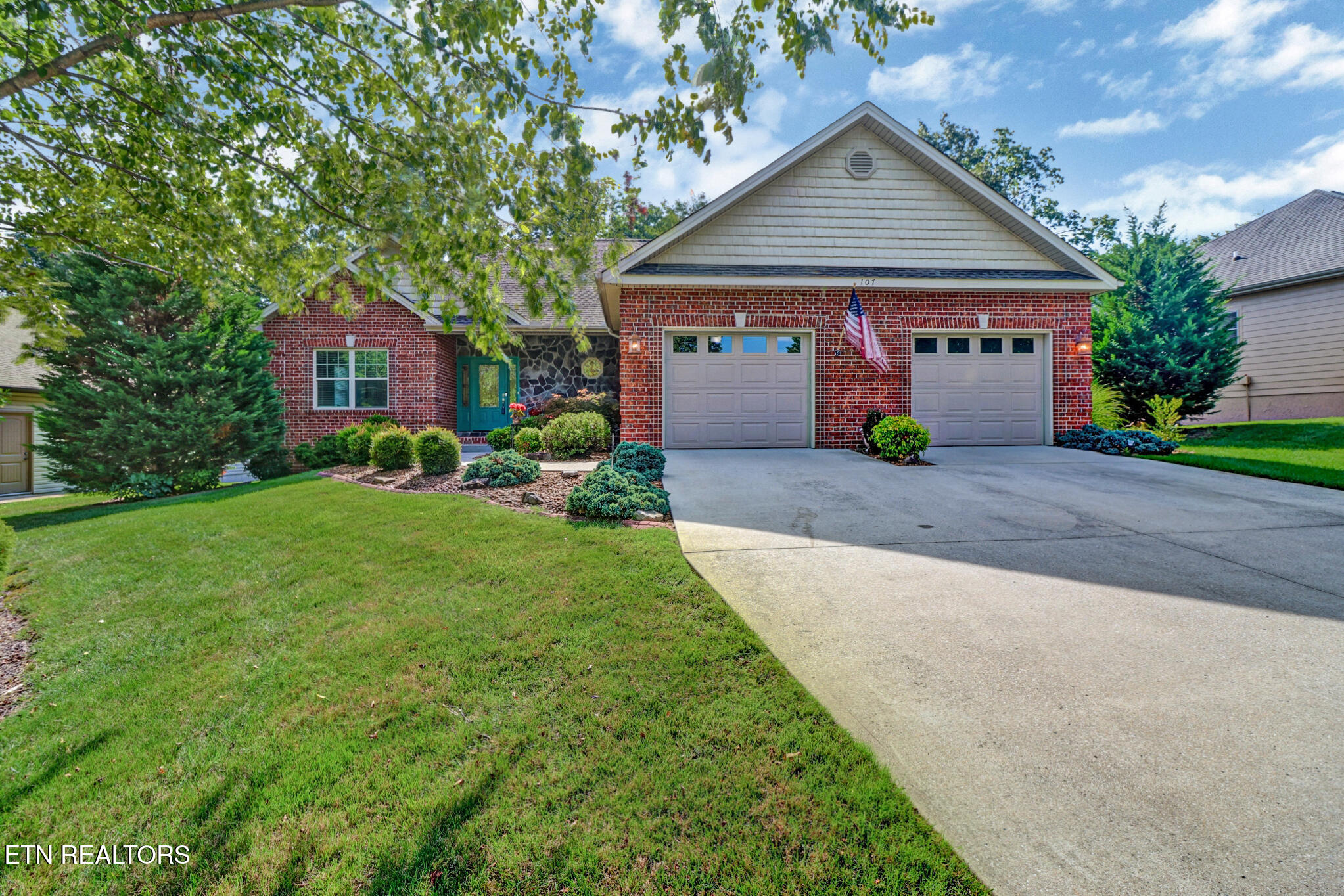 107 Mariners Drive