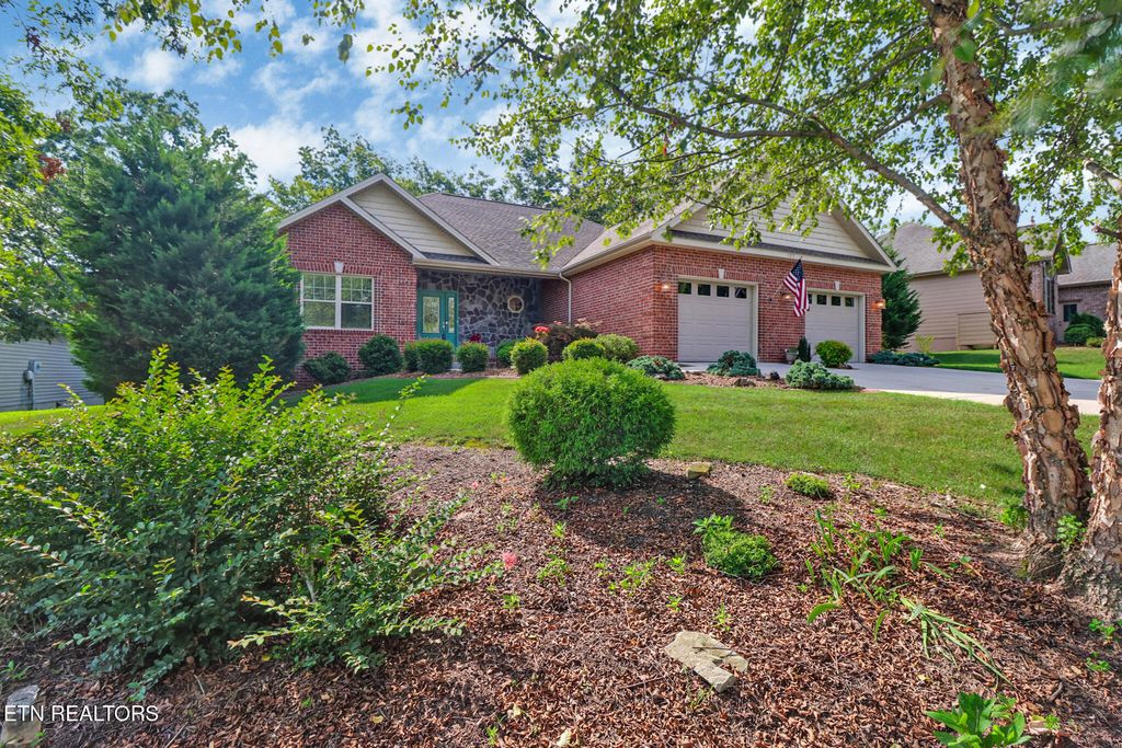 Photo of 107 Mariners Drive, Crossville, TN 38558 (MLS # 1309919)