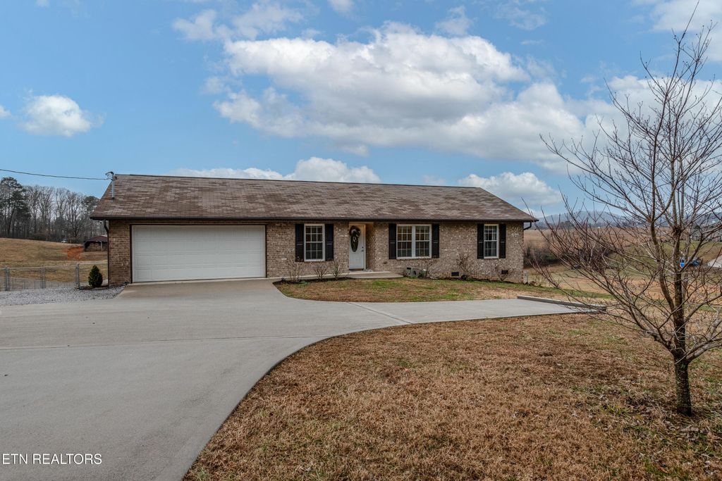 Photo of 413 Hinkle Rd, Seymour, TN 37865 (MLS # 1288063)