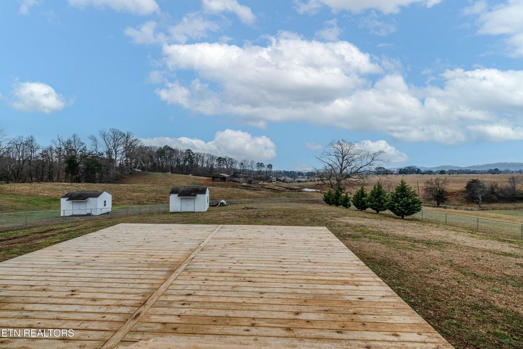 Photo of 413 Hinkle Rd, Seymour, TN 37865 (MLS # 1288063)