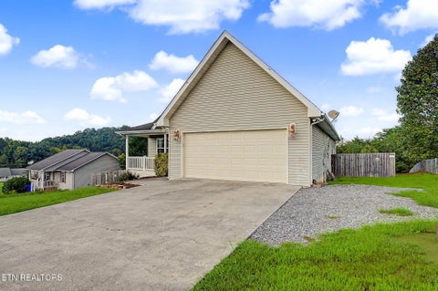Tiny photo for 768 Harvest Meadows Drive, Kodak, TN 37764 (MLS # 1355654)