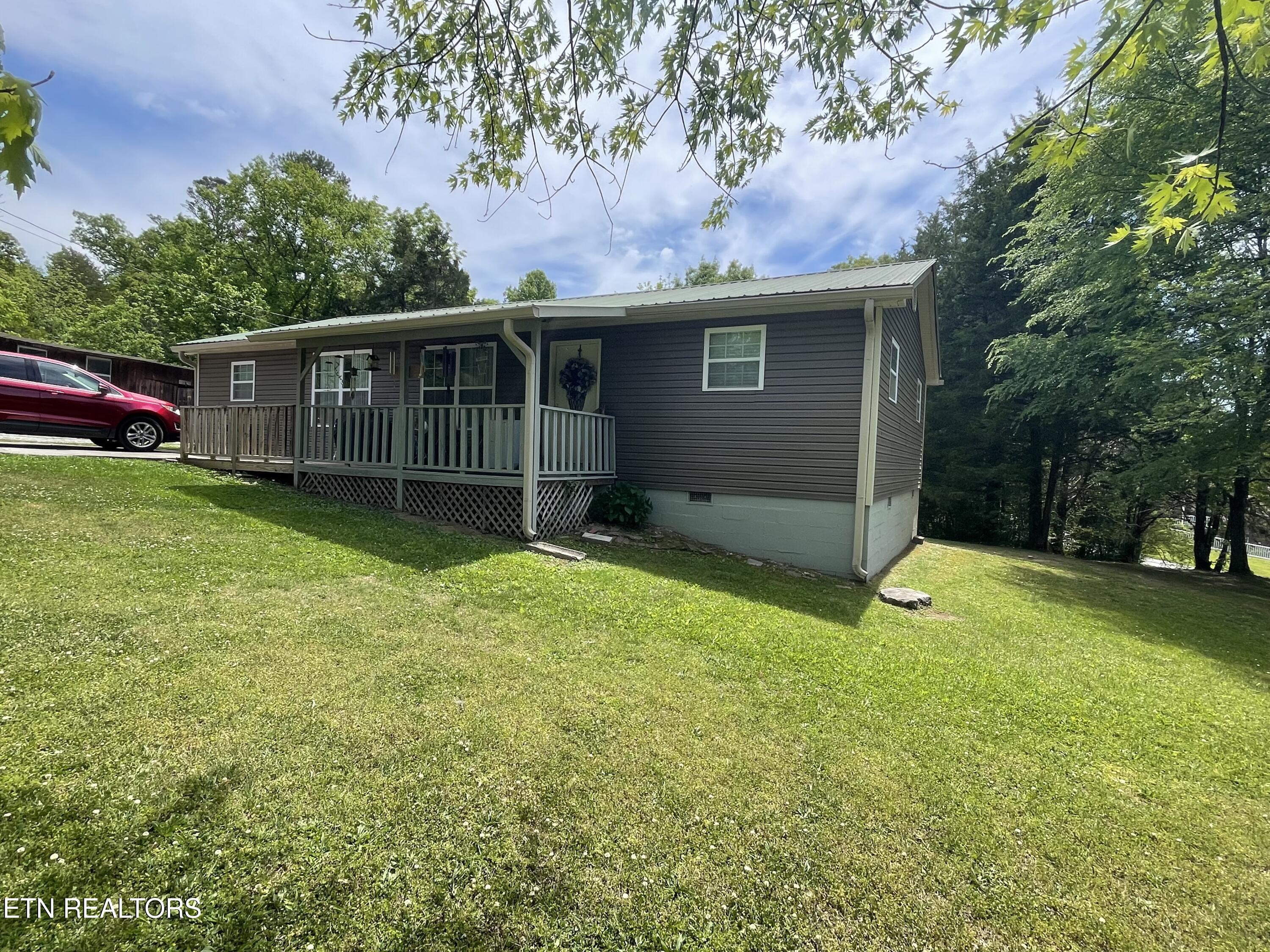 1114 Rocky Springs Rd