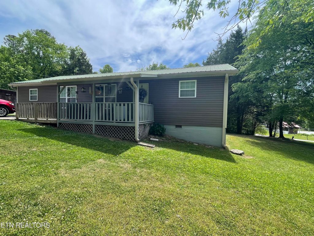 Photo of 1114 Rocky Springs Rd, Madisonville, TN 37354 (MLS # 1338673)